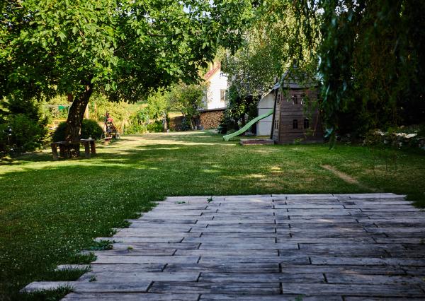 Predaj kamenná chalupa Jedľové Kostoľany, pozemok 15á EXKLUZÍVNE!