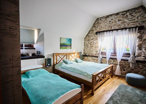 Predaj kamenná chalupa Jedľové Kostoľany, pozemok 15á EXKLUZÍVNE!