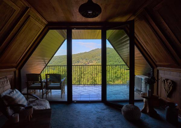 Predaj kamenná chalupa Jedľové Kostoľany, pozemok 15á EXKLUZÍVNE!