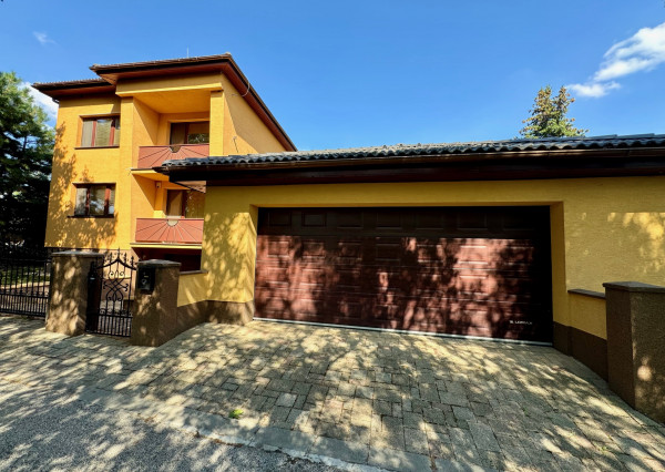 Predaj 4izb.RD Zobor, pozemok 10á, dvojgaráž, EXKLUZÍVNE!