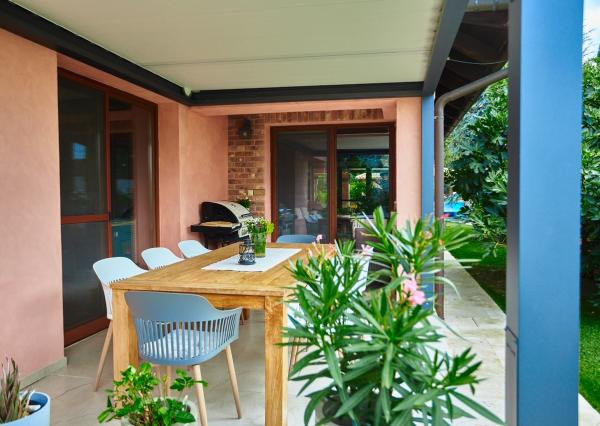 Prenájom nadštandardný 4 izbový rodinný dom, garáž, bazén