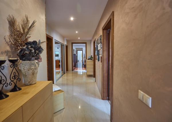 Prenájom nadštandardný 4 izbový rodinný dom, garáž, bazén