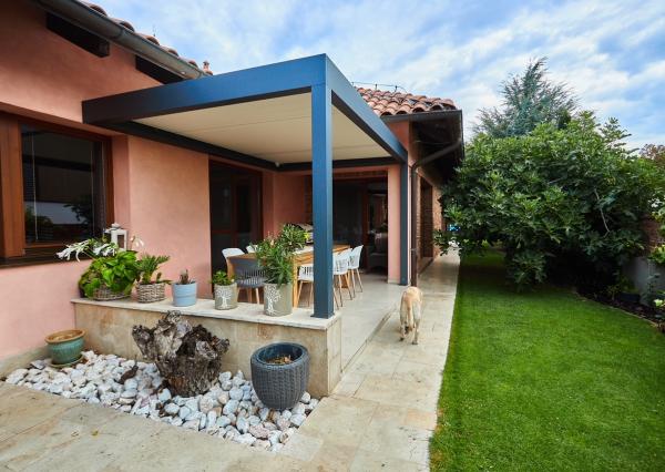 Prenájom nadštandardný 4 izbový rodinný dom, garáž, bazén