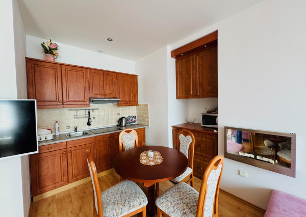 Predaj 2 izbový apartmán, 2x balkón, Donovaly, zariadený