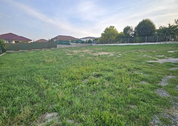 Predaj stavebný pozemok, 992m2, Malý Lapáš