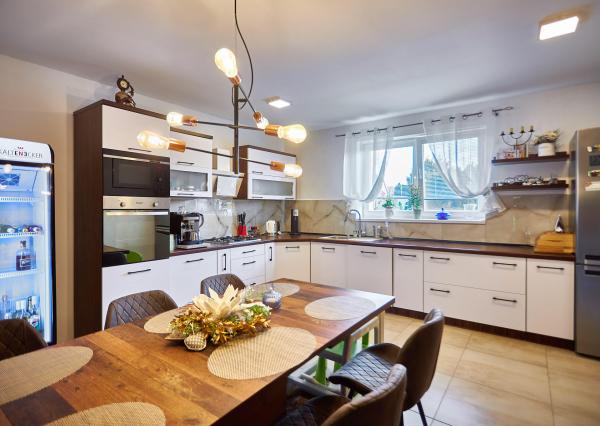 Predaj 4 izbový rodinný dom, 5,5á pozemok, Šoporňa