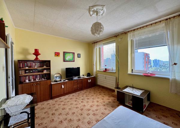 Predaj veľký 2 izbový byt, balkón, čiastočná rek., Klokočina