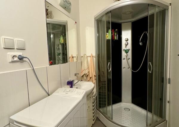 Predaj veľký 2 izbový byt, balkón, čiastočná rek., Klokočina