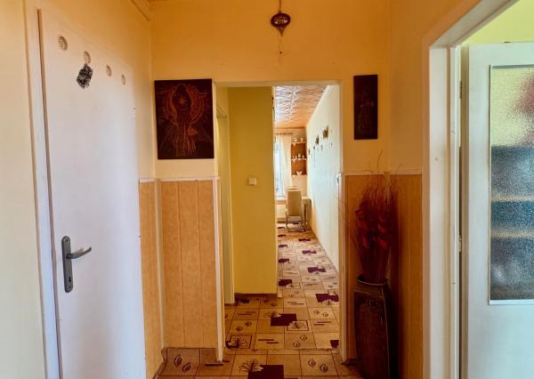 Predaj veľký 2 izbový byt, balkón, čiastočná rek., Klokočina