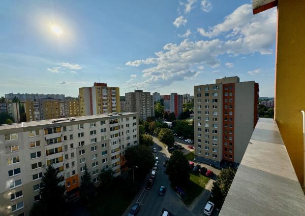 Predaj veľký 2 izbový byt, balkón, čiastočná rek., Klokočina