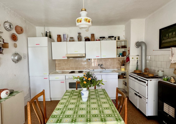 Predaj 3 izbový rodinný dom vhodný aj na chalupu, pozemok 10á