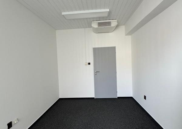 Prenájom kancelársky priestor, úplne centrum mesta, 13m2