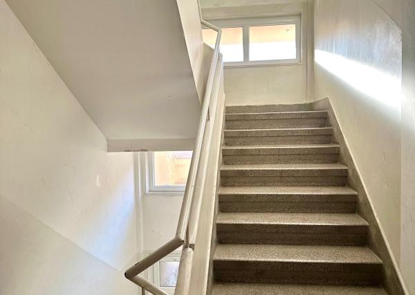 Predaj  2 izbový byt, 67m2, tehla, úplné centrum mesta