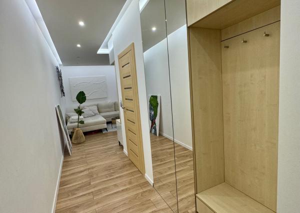 Prenájom krásny 2 izbový byt, novostavba, garážové státie, terasa 5m2