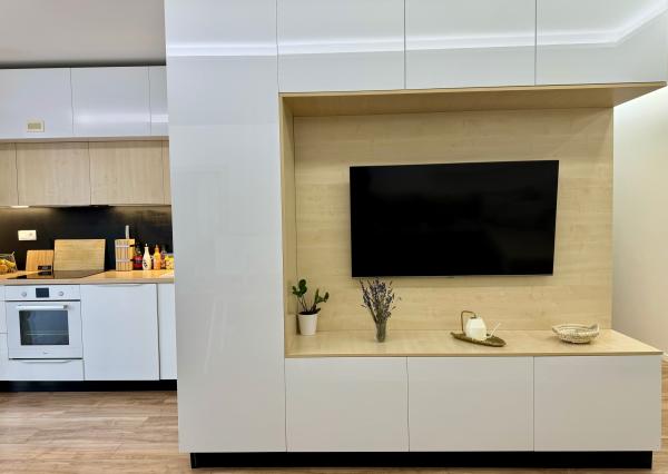 Prenájom krásny 2 izbový byt, novostavba, garážové státie, terasa 5m2