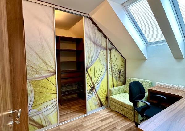 Predaj 3 izb. byt Bojnice, parkovacie miesto, REZERVOVANÉ.