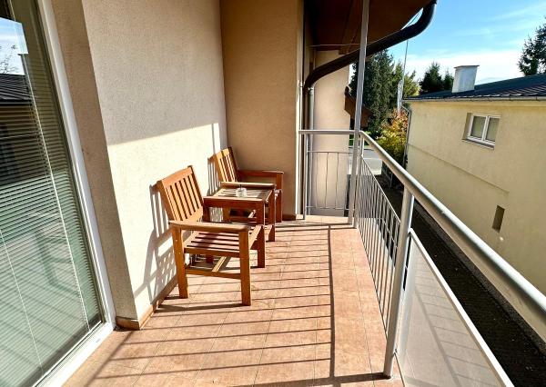 Predaj 3 izb. byt Bojnice, parkovacie miesto, REZERVOVANÉ.