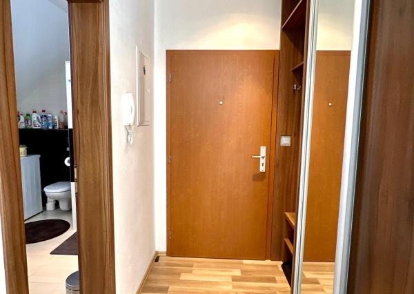 Predaj 3 izb. byt Bojnice, parkovacie miesto, REZERVOVANÉ.