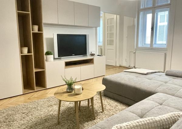 Prenájom 2.izbový byt v Historickom centre mesta NR