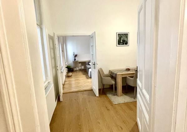 Prenájom 2.izbový byt v Historickom centre mesta NR