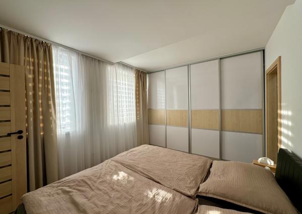 Prenájom krásny 2 izbový byt, novostavba, garážové státie, terasa 5m2