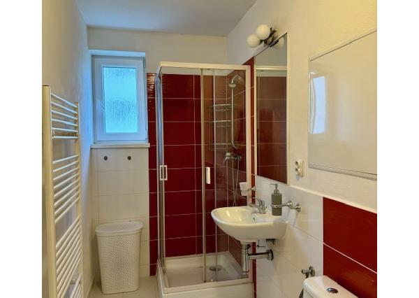 Prenájom 1 izbový byt, novostavba, park. miesto