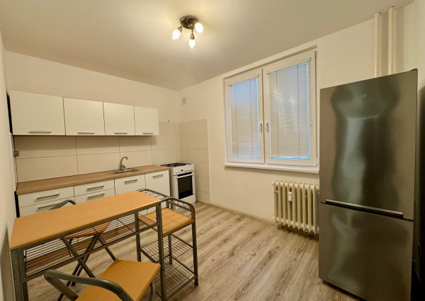 Prenájom 2 izbový byt, 2x balkón, centrum mesta