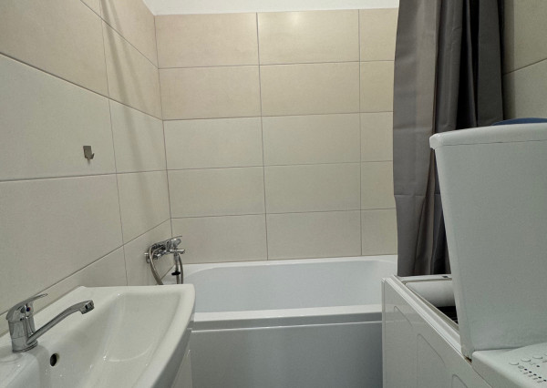 Prenájom 2 izbový byt, 2x balkón, centrum mesta