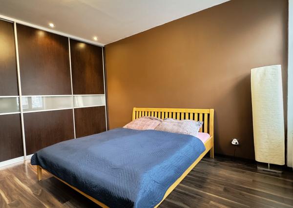 Predaj veľký 2 izbový byt, tehlová bytovka, Nové Mesto