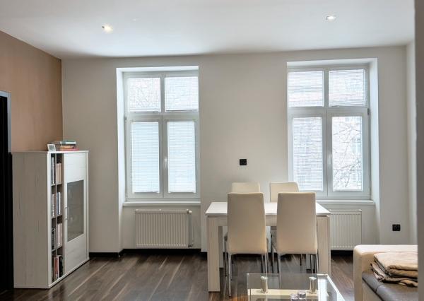 Predaj veľký 2 izbový byt, tehlová bytovka, Nové Mesto