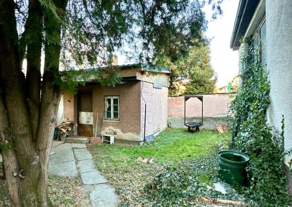 Predaj 3 izbový RD Komjatice, pozemok 13,7á EXKLUZÍVNE!