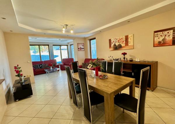 Prenájom 4 izbový RD, Zobor, dvojgaráž