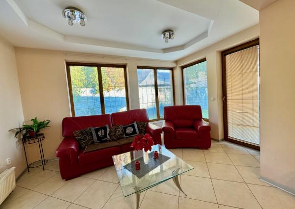 Prenájom 4 izbový RD, Zobor, dvojgaráž