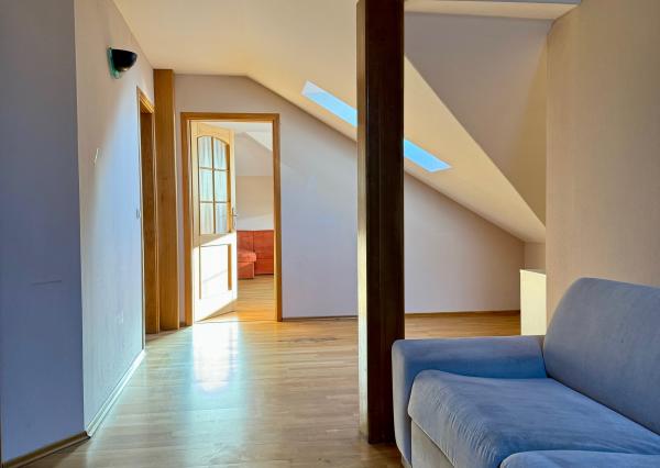 Prenájom 4 izbový RD, Zobor, dvojgaráž