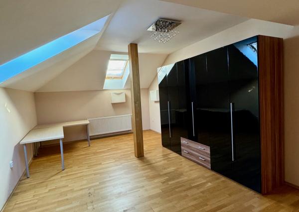 Prenájom 4 izbový RD, Zobor, dvojgaráž