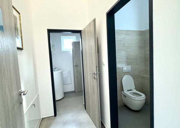 Prenájom komerčný objekt, kancelárie, Dolné Krškany