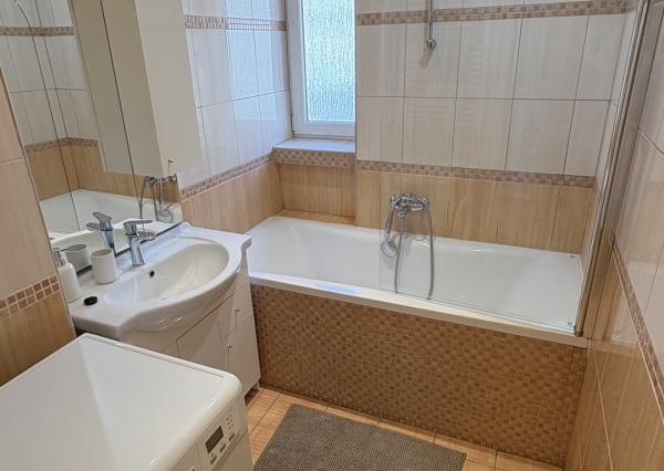 Prenájom 2 izb. byt, centrum mesta