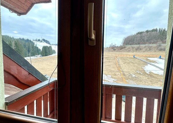 Predaj veľký 2 izb.apartmán Donovaly, 67m2, z ktorého môže byť aj 3izbový. ZNÍŽENÁ CENA