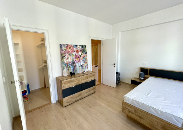 Prenájom veľký 2.izbový byt, tehla, 2x balkón, výhľad na hrad Nitra