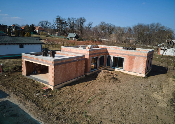 Predaj 5 izbový RD Šurianky, pozemok 5,7á, dvojgaráž EXKLUZÍVNE! NOVÁ CENA!