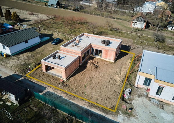 Predaj 5 izbový RD Šurianky, pozemok 5,7á, dvojgaráž EXKLUZÍVNE! NOVÁ CENA!