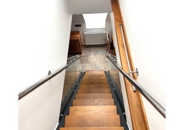 Prenájom 3 izbový mezonetový byt, zariadený, balkón, centrum, parkovanie vo dvore