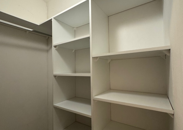 Prenájom 1 izbový byt Nitra - Čermáň, šatníky, loggia