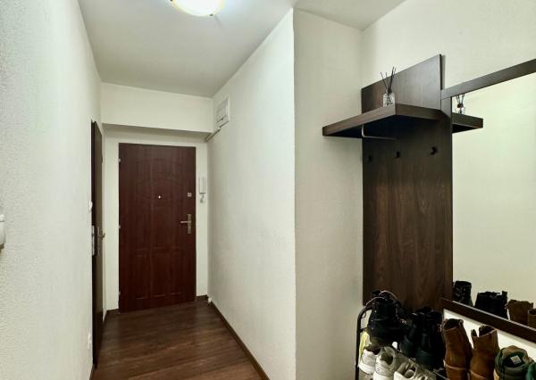 Prenájom 2,5 izbový byt, terasa, vyhradené parkovanie, centrum