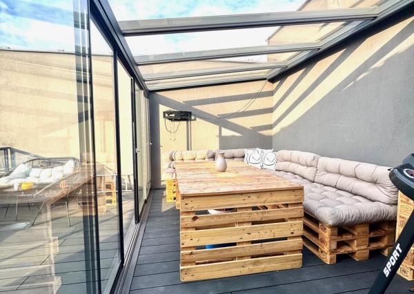 Predaj štýlový 3 izbový byt, novostavba, centrum, 40m2 terasa, garážové státie