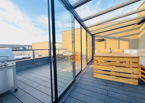 Predaj štýlový 3 izbový byt, novostavba, centrum, 40m2 terasa, garážové státie