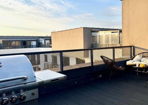 Predaj štýlový 3 izbový byt, novostavba, centrum, 40m2 terasa, garážové státie