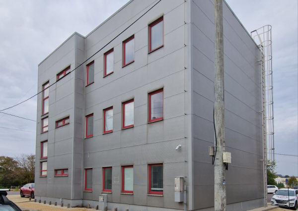 Predaj administratívna budova Lužianky