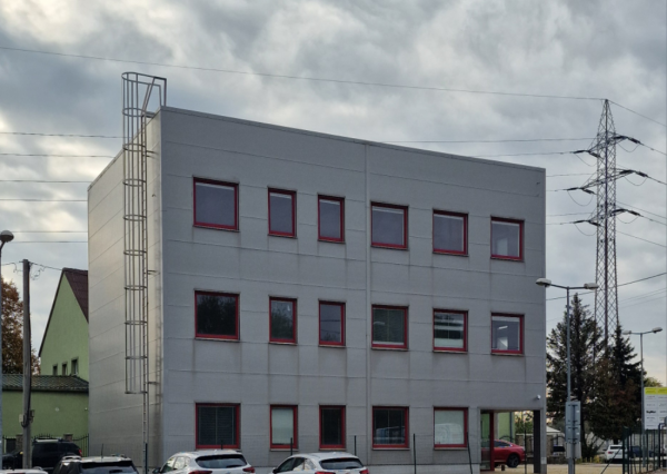 Predaj administratívna budova Lužianky