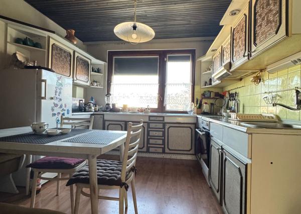 Predaj 3 izbový rodinný dom, 5,4á pozemok, Zobor, všetky IS